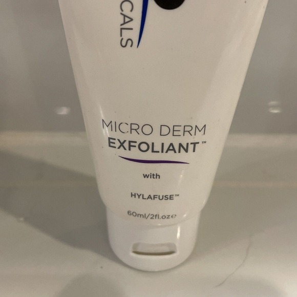 Dp DERMACEUTICALS Micro Derm Exfoliant With Hylafuse 2 Oz - Picture 2 of 5